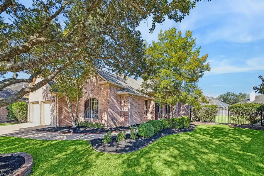 1810 Rippling Water Court, Sugar Land, TX 77479 - Image #2