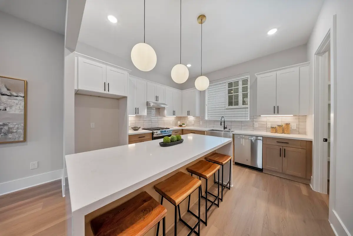 3520 Piney Woods Dr, Houston, TX 77018 - Image #1