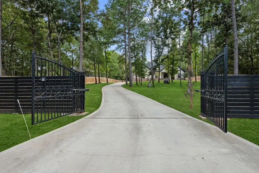 19691 Village Forest Drive, Montgomery, TX 77356 - #2