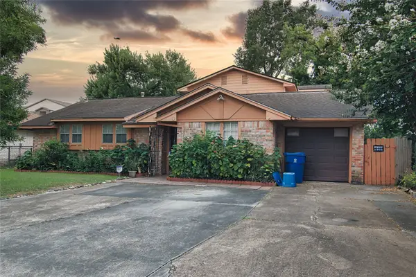 4002 Charriton Drive, Houston, TX 77039