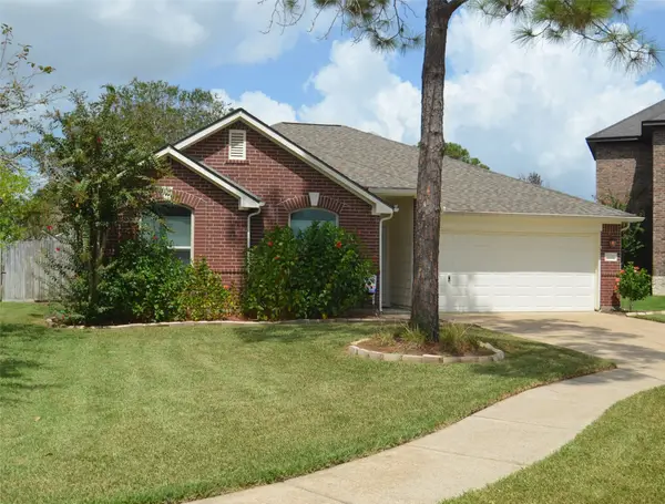 4831 Elkmont Court, Pearland, TX 77584