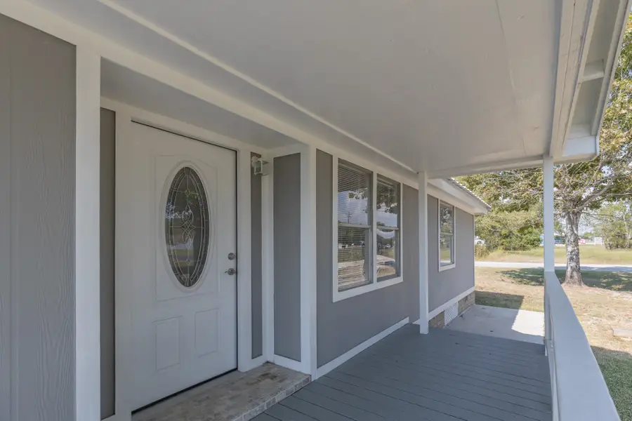 700 Ross Sterling Avenue, Anahuac, TX 77514 - Image #3