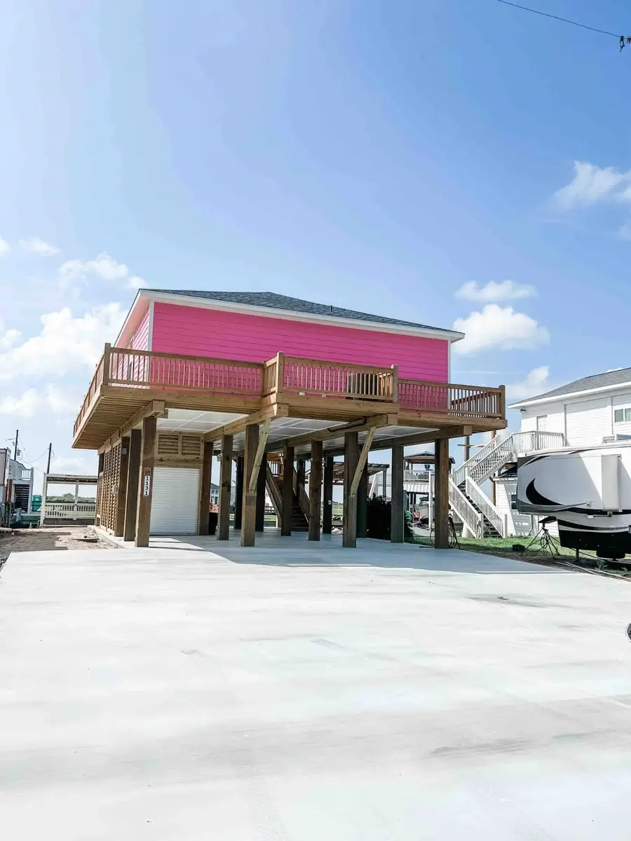 1131 Chapman Point, Crystal Beach, TX 77650 - Image #2