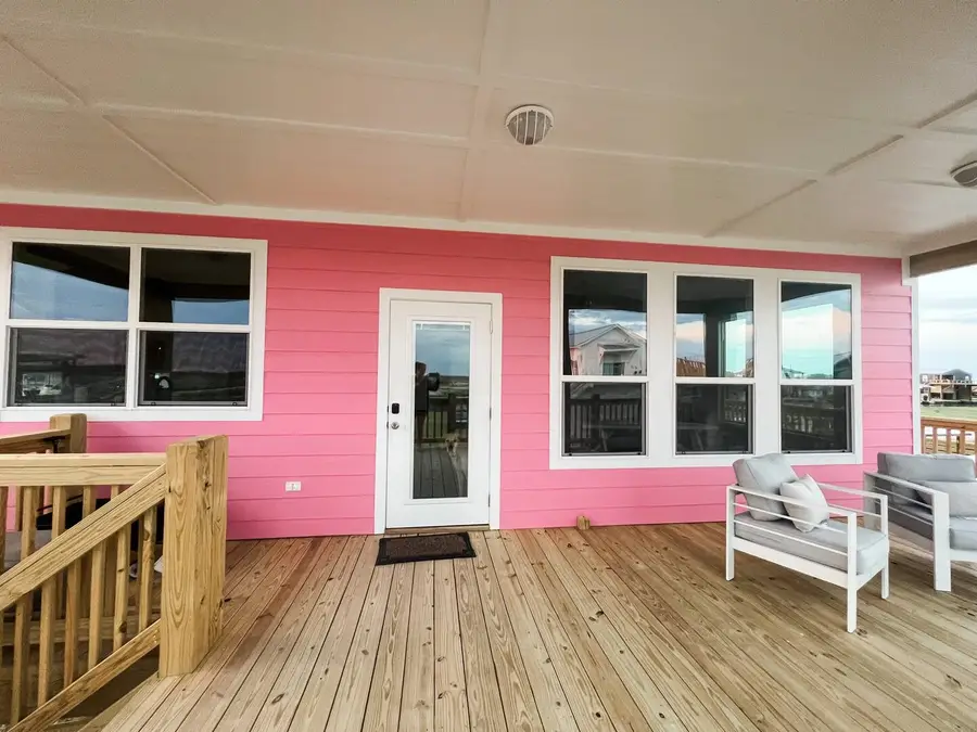 1131 Chapman Point, Crystal Beach, TX 77650 - Image #3