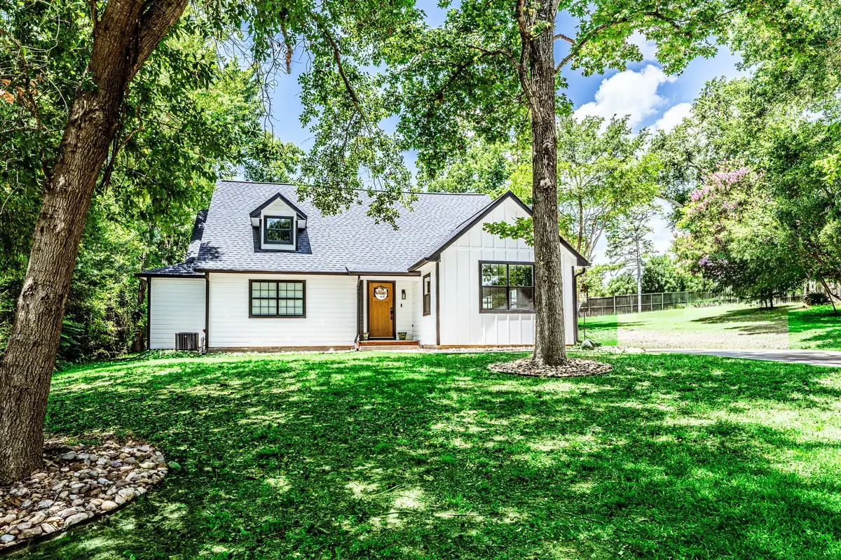 2130 Avenue N 1/2, Huntsville, TX 77340 - #1