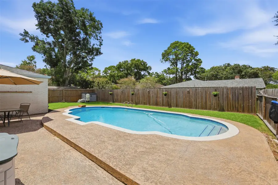 16319 Mill Point Drive, Houston, TX 77059 - #2