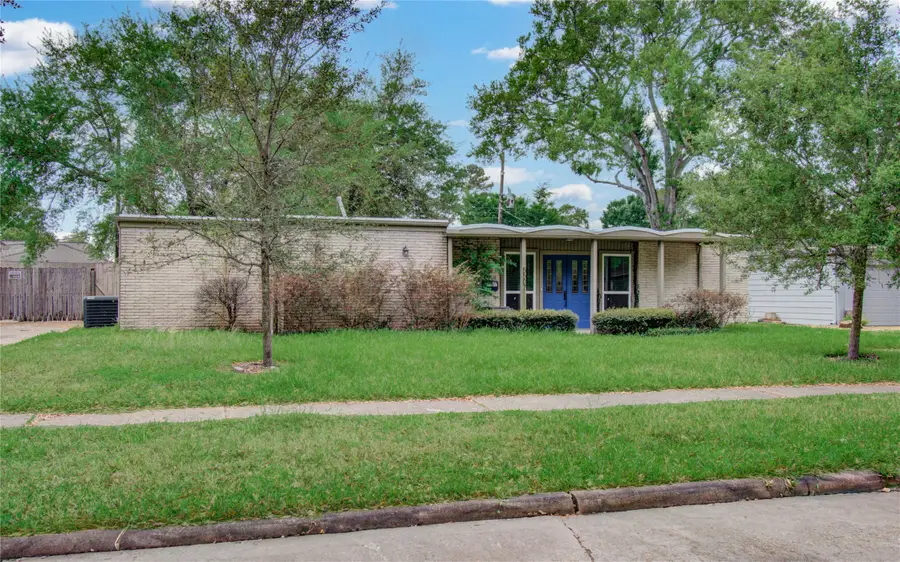 5507 Braesvalley Drive, Houston, TX 77096 - #3