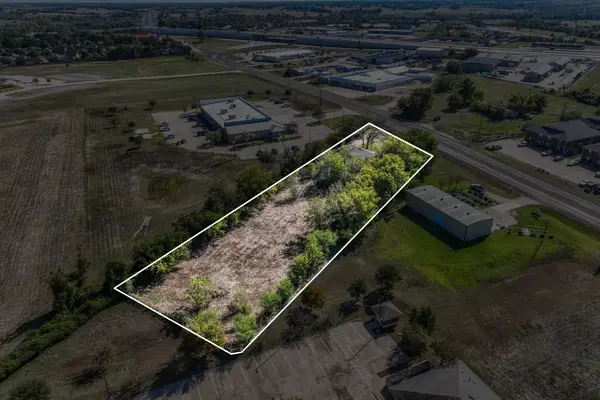 2701 S Market Street, Brenham, TX 77833