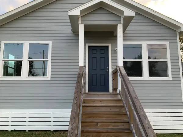 323 E Murrill Street, Baytown, TX 77520