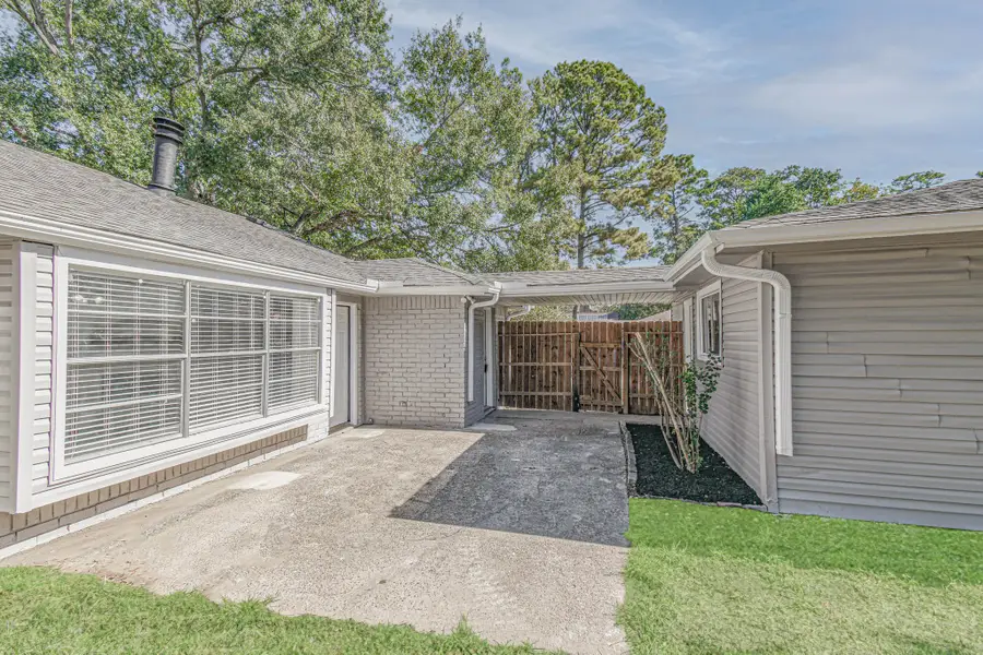4318 Burkegate Drive, Spring, TX 77373 - Image #3