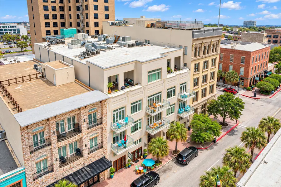 2208 Post Office Street #302, Galveston, TX 77550 - #3