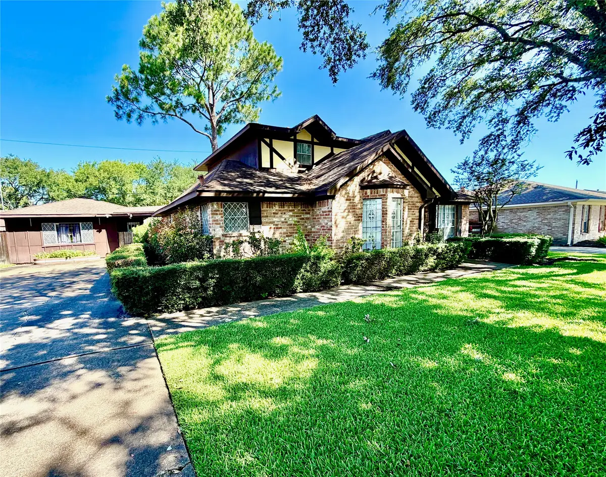 13014 N Venice Lane, Stafford, TX 77477 - #1