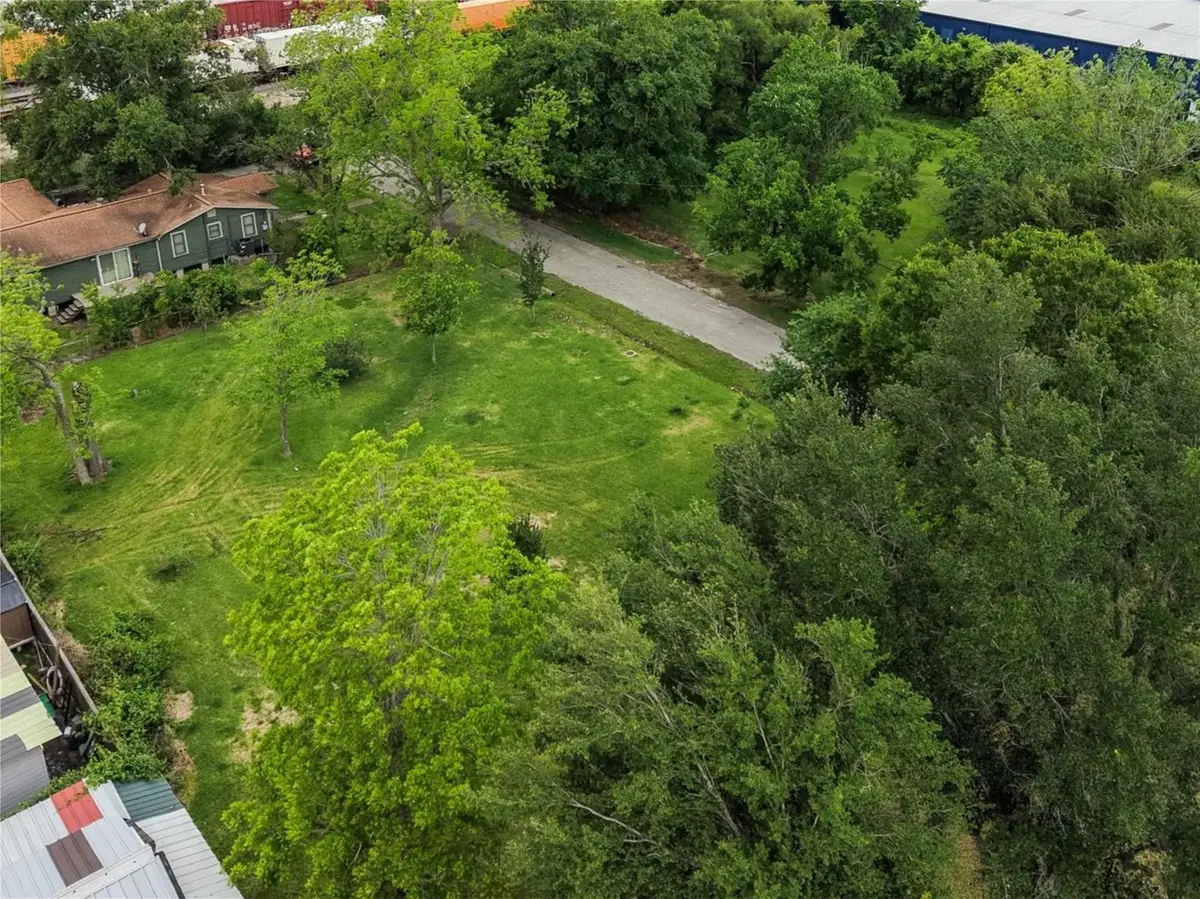 7702 King Street, Houston, TX 77028 - #1