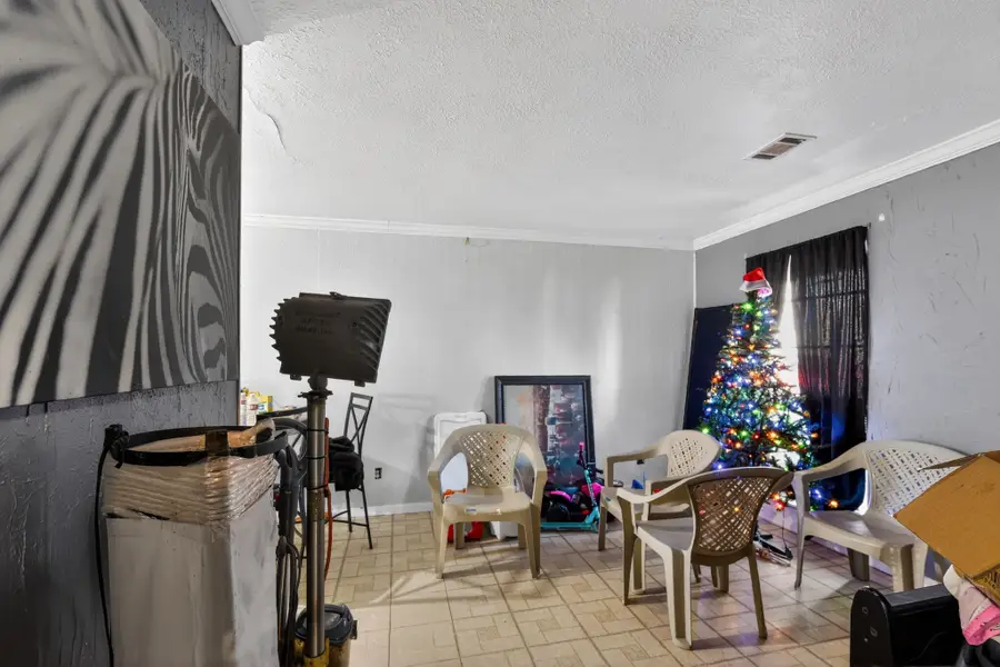 17002 Woodacre Drive, Houston, TX 77049 - Image #2