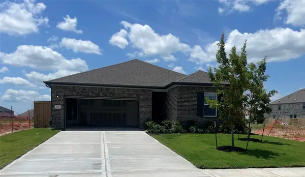 3118 Tanzanite Chase Drive, Angleton, TX 77515