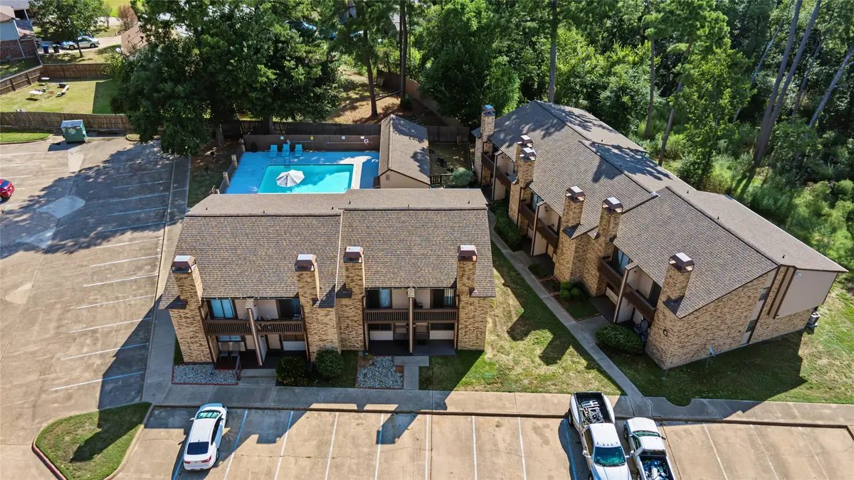 2521 Crosstimbers Street #H1, Huntsville, TX 77320 - #1
