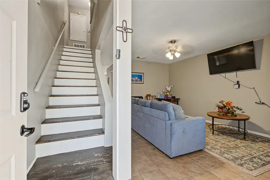 2521 Crosstimbers Street #H1, Huntsville, TX 77320 - #3