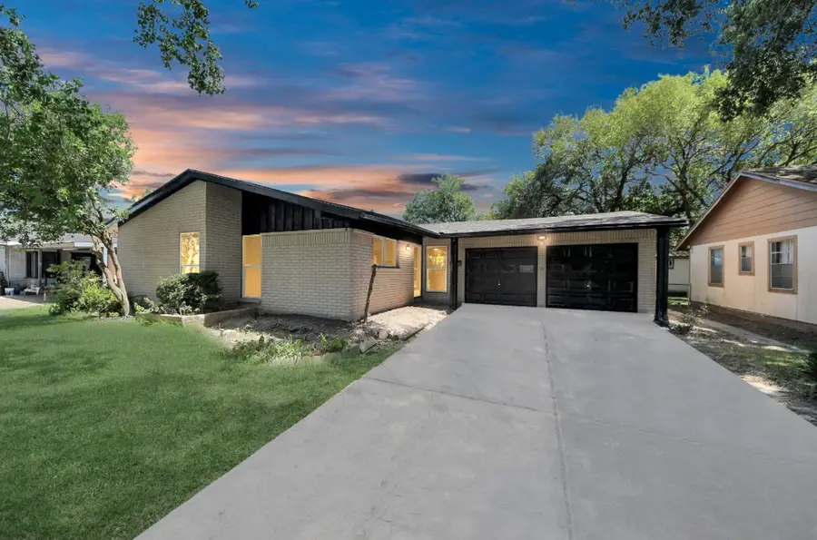 5826 Flamingo Drive, Houston, TX 77033 - Image #2