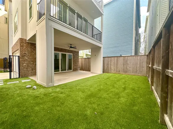 1140 W 16th St Street, Houston, TX 77008