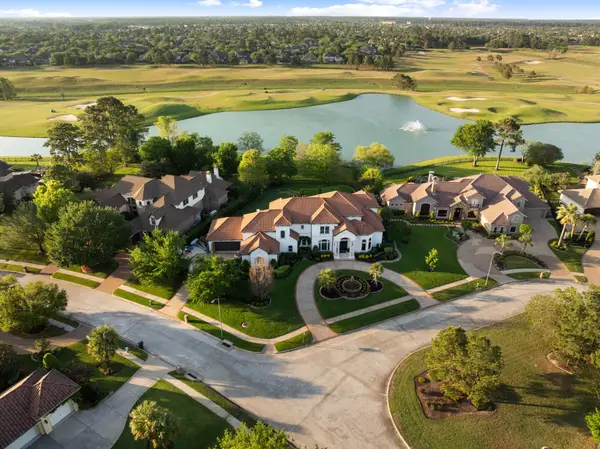 82 Manor Lake Estates Circle, Spring, TX 77379