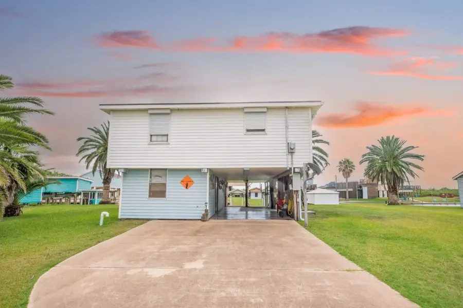 135 County Road 200, Sargent, TX 77414 - #2