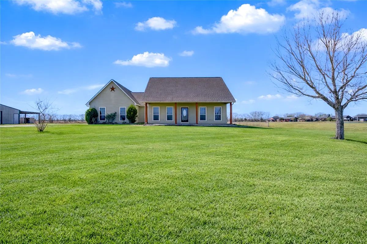 23310 County Road 46, Angleton, TX 77515 - Image #1