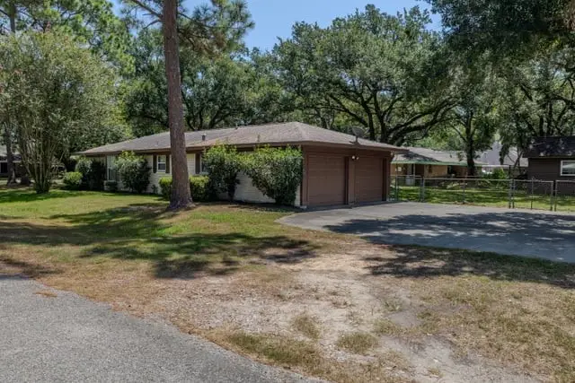 1700 Mustang Avenue, Bay City, TX 77414 - #3