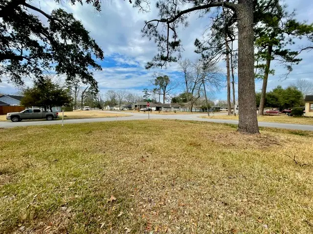 3190 Willowood Drive, Beaumont, TX 77703 - #3