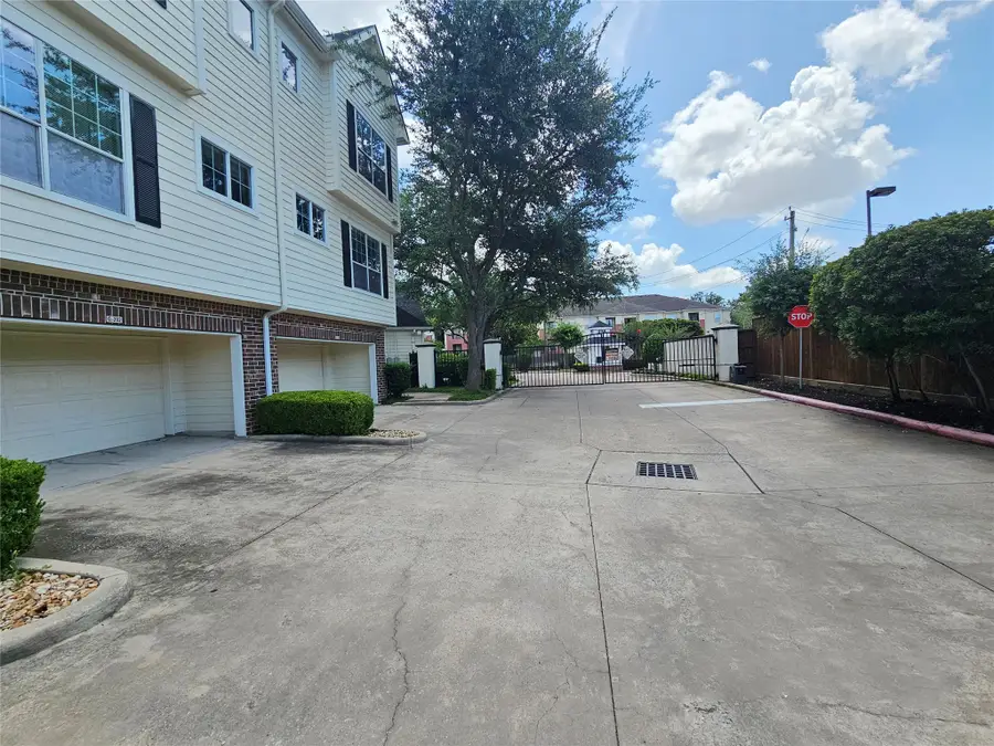 9200 Westheimer Road #203, Houston, TX 77063 - #2