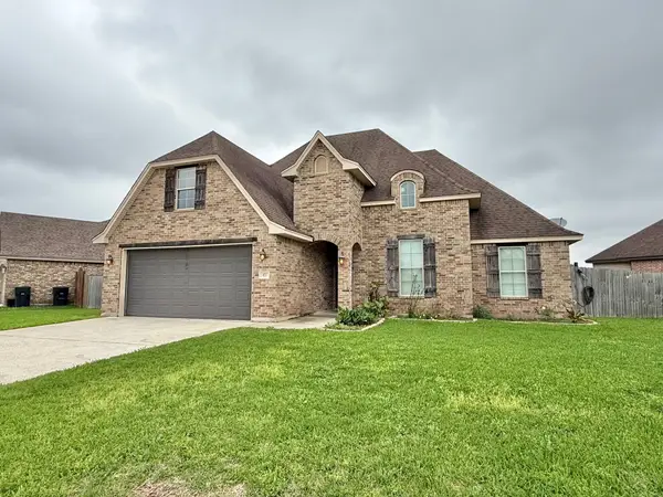 177 Sterling Ridge Drive, Nederland, TX 77627