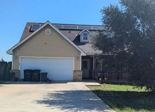 135 Bluebonnet Hill, Pearsall, TX 78061