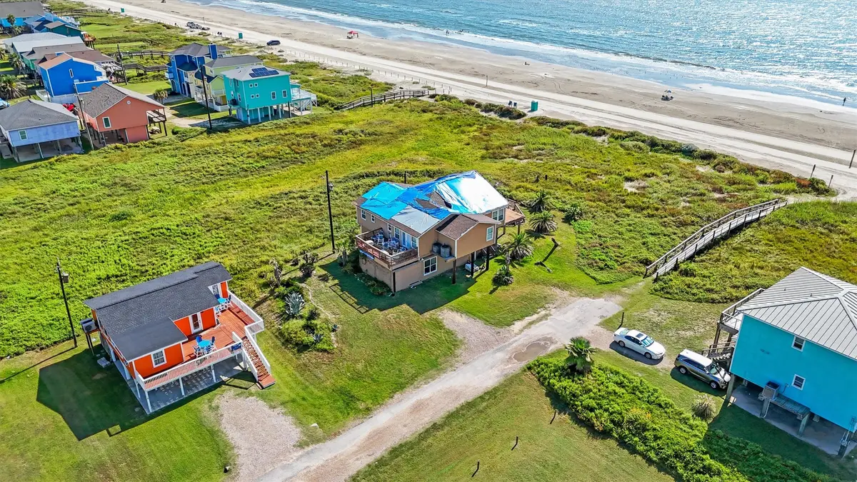 110 Sandpiper Avenue, Surfside Beach, TX 77541 - Image #1