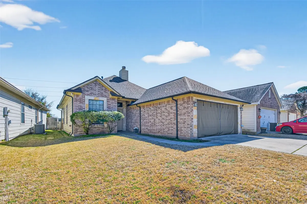 118 Snug Harbor Drive, Conroe, TX 77356 - #1