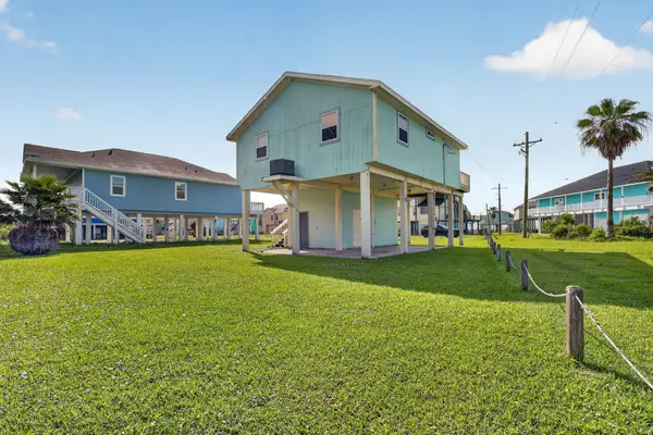 3259 Pirates Cove, Crystal Beach, TX 77650