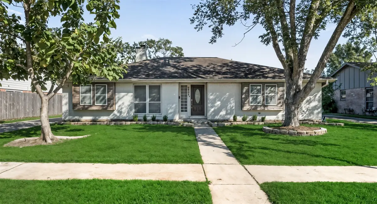 8902 Langdon Lane, Houston, TX 77036 - Image #1