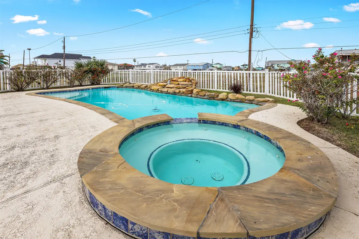 16630 John Silver Road, Galveston, TX 77554 - Image #1