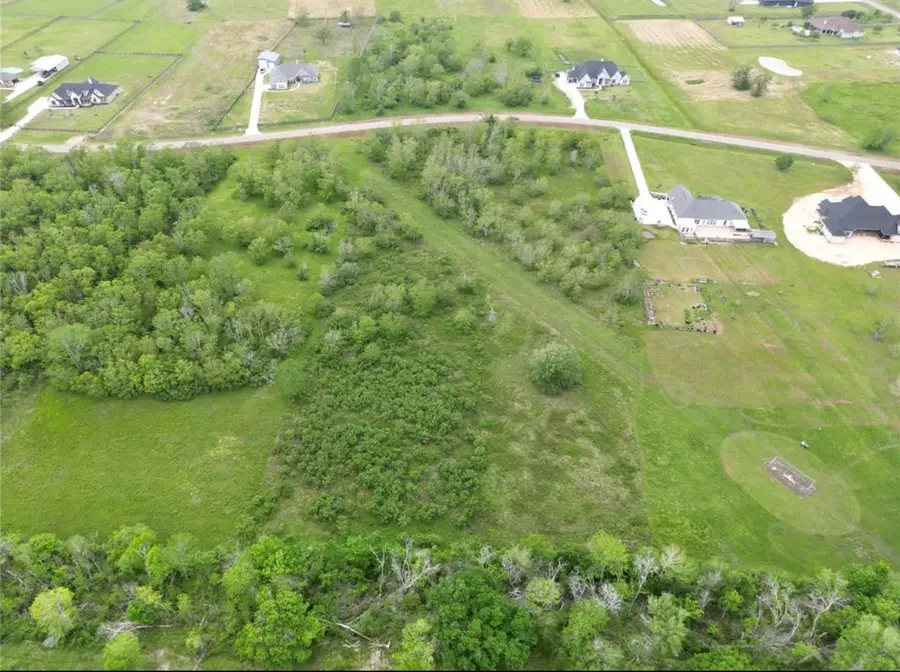 22603 Chenango Lake Dr, Angleton, TX 77515 - #3