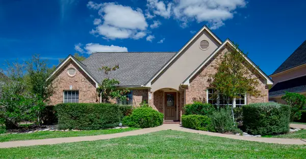 3411 Honeylocust Drive, Sugar Land, TX 77479