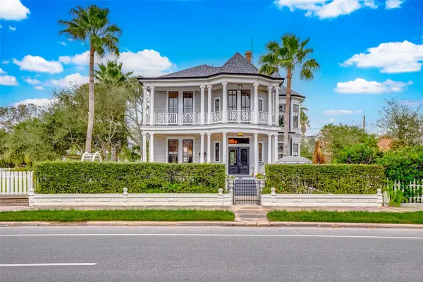 1210 Broadway Avenue J Street, Galveston, TX 77550