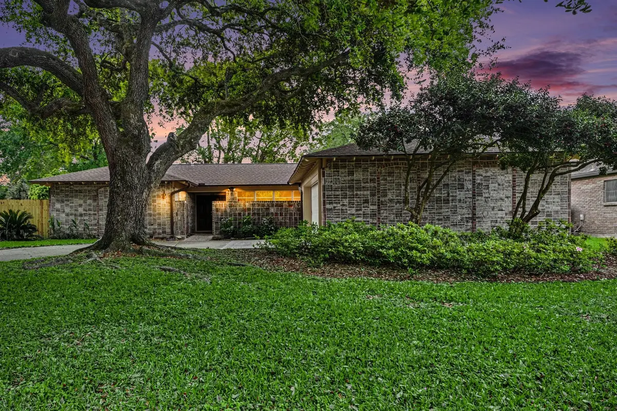 330 Biscayne Boulevard, El Lago, TX 77586 - #1