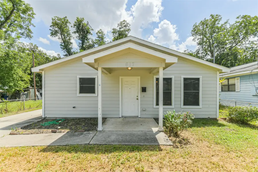 617 Avenue I, Conroe, TX 77301 - Image #2