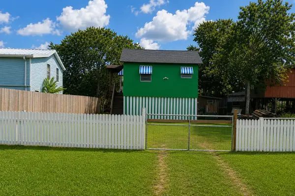 12131 Sandpiper, Angleton, TX 77515