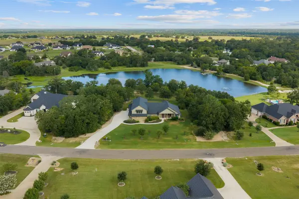 10821 Lonesome Dove Trail, Bryan, TX 77808