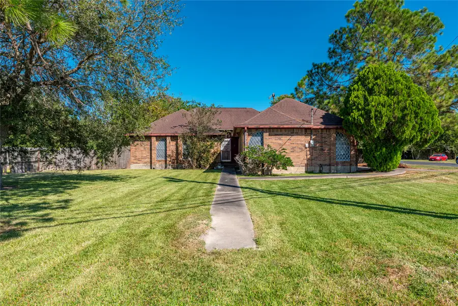 328 S Oak Street, Texas City, TX 77591 - Image #3