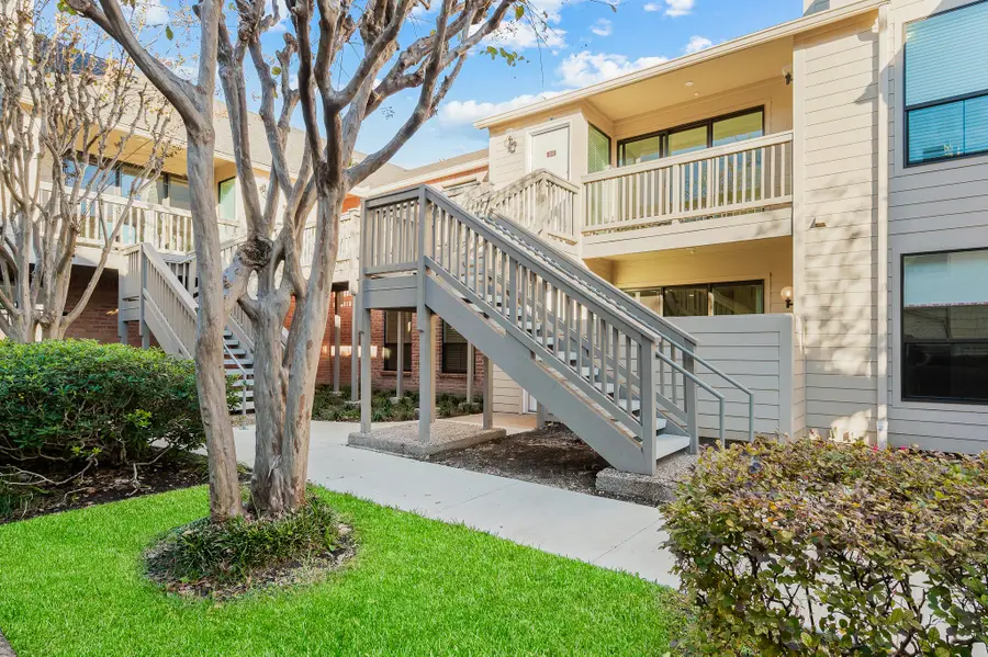 2829 Timmons Lane #201, Houston, TX 77027 - Image #2