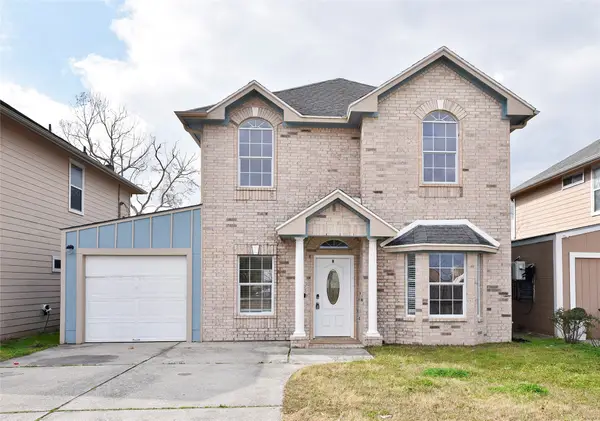 1675 Hugh Road #B, Houston, TX 77067