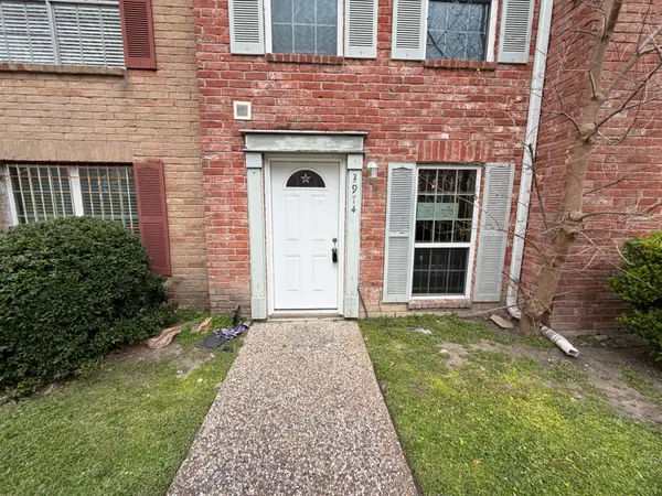 3974 Belle Park Drive #3974, Houston, TX 77072