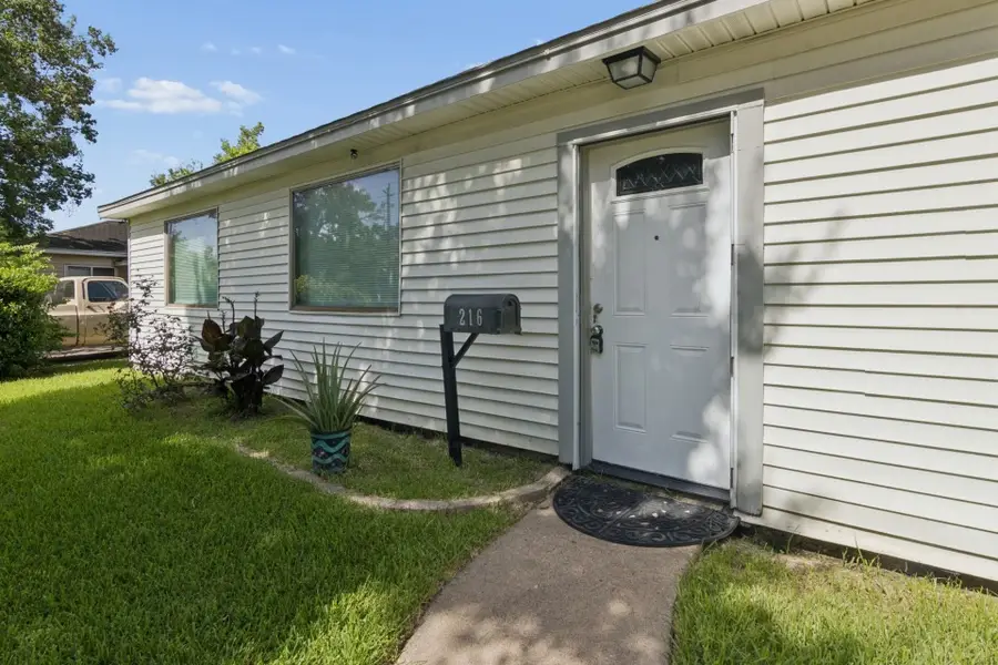 216 Bearle Street, Pasadena, TX 77506 - #2