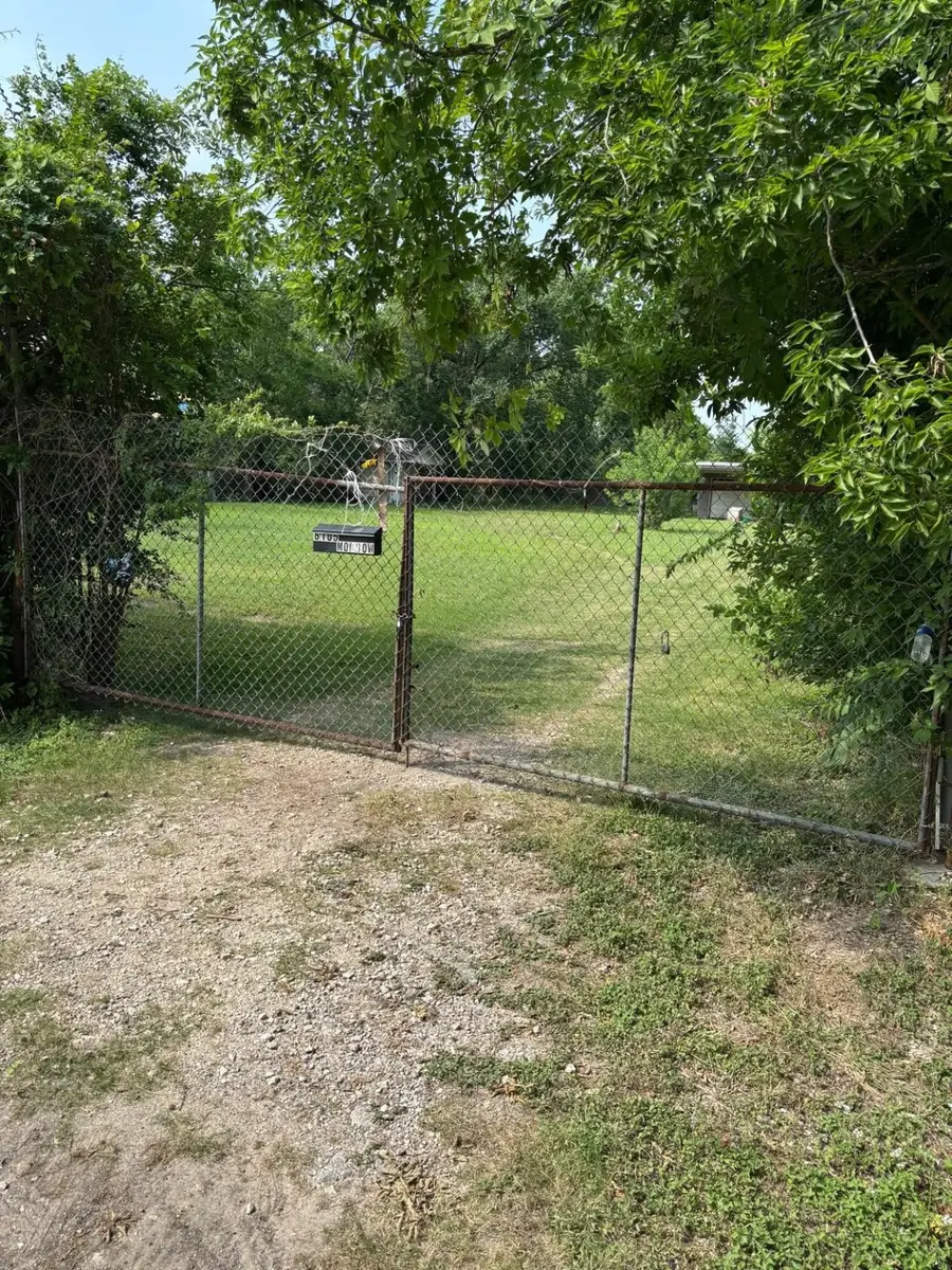 6105 Morrow Street, Houston, TX 77091 - Image #2