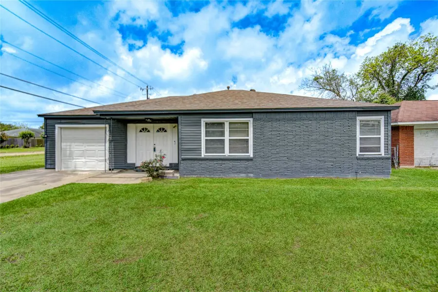 7318 Hummingbird Lane, Texas City, TX 77591 - #2